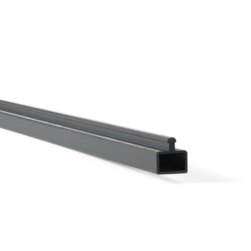 Lisse basse en aluminium gris anthracite pour clôture composite avec poteau COST Lisse basse en aluminium gris anthracite pour clôture composite avec poteau COST